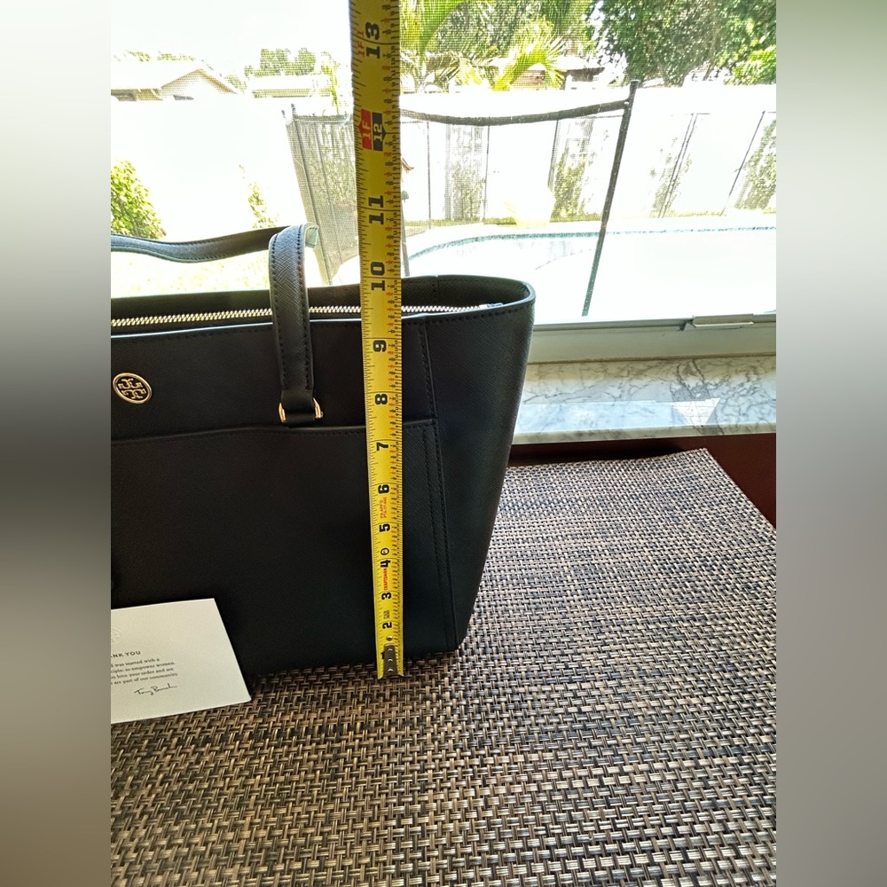 Tory Burch Small Robinson Tote - Picture 10 of 12